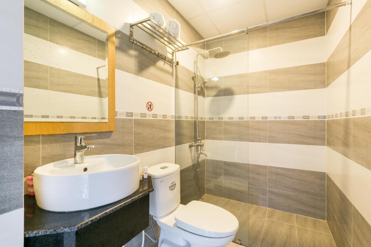 Oyo 652 Monaco Hotel مدينة هوشي منه المظهر الخارجي الصورة