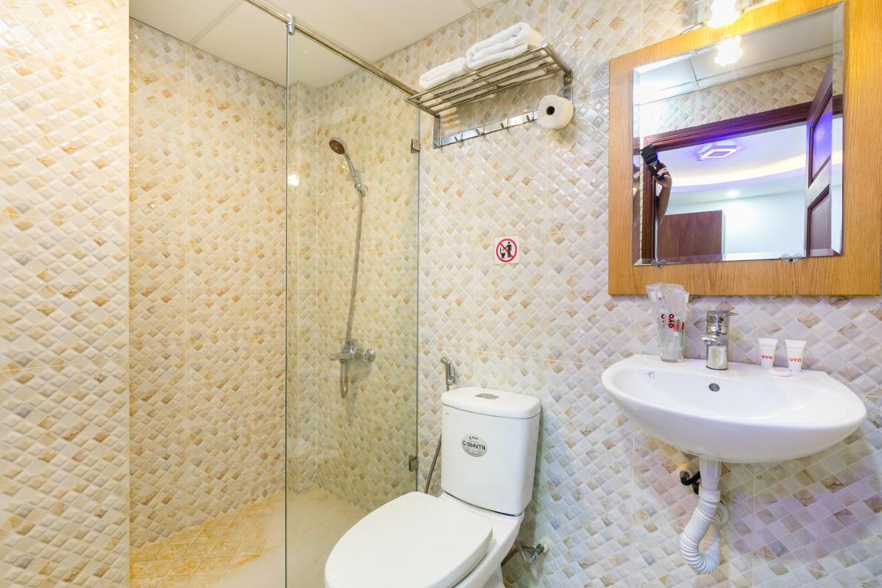 Oyo 652 Monaco Hotel مدينة هوشي منه المظهر الخارجي الصورة